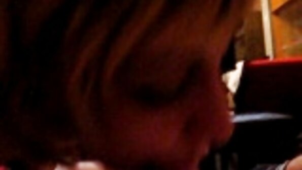 Gadis nakal bokep janda mom sepong oleh pacar di kamar mandi sampai facial